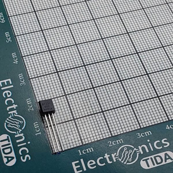 bt131-600 قطعه الکترونیکی ترانزیستور dip